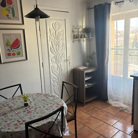 Avec En Mezzanine Apartment Antibes